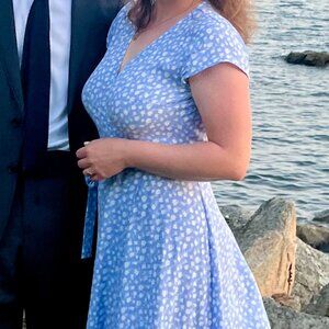 & Other Stories size 6 blue floral wrap dress